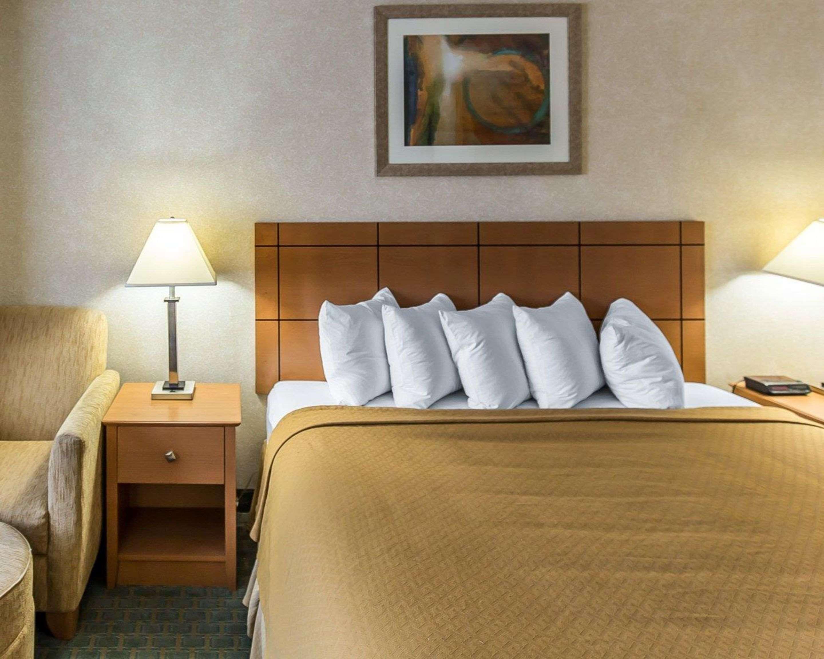 Quality Inn At Collins Road - Cedar Rapids Esterno foto