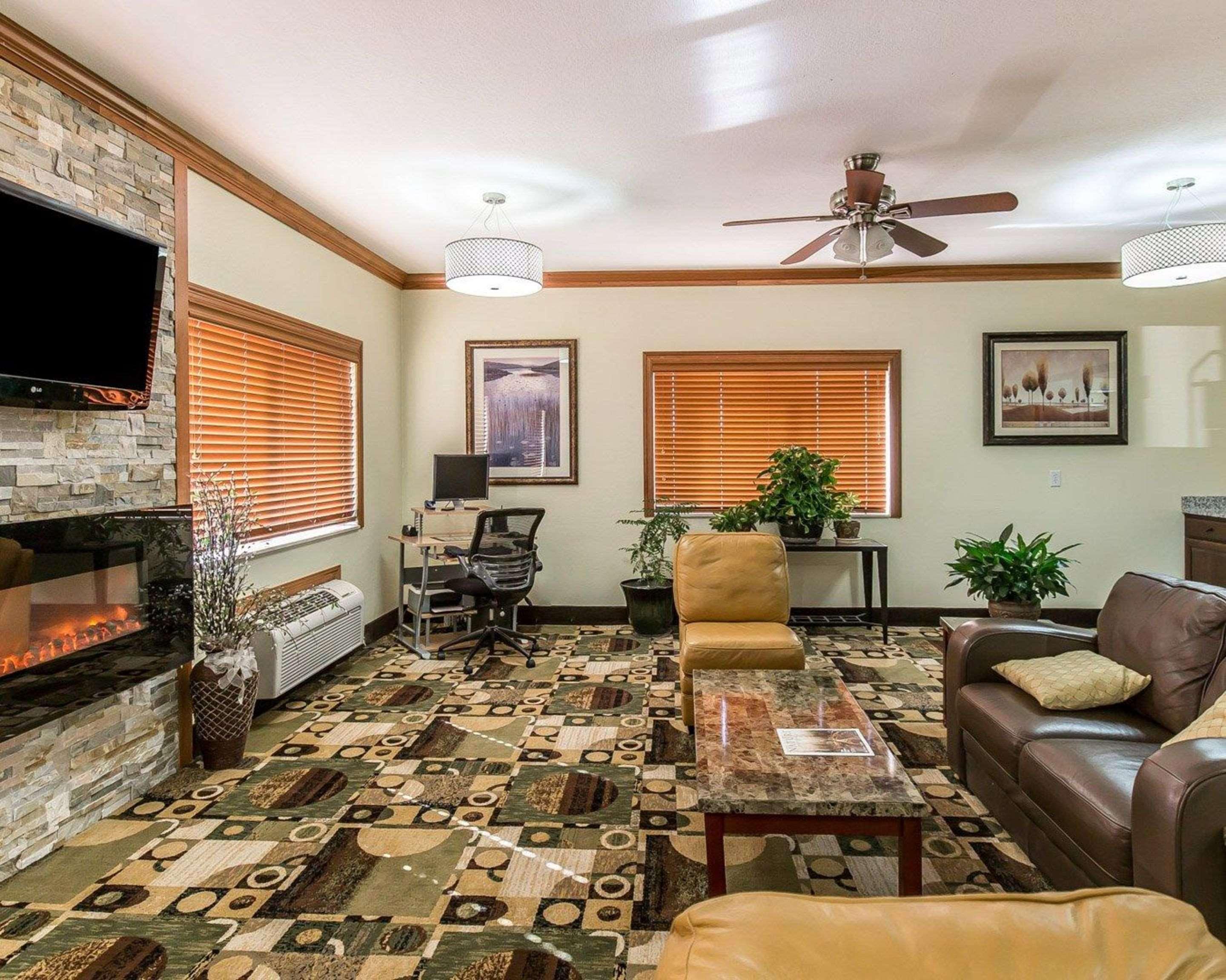 Quality Inn At Collins Road - Cedar Rapids Esterno foto