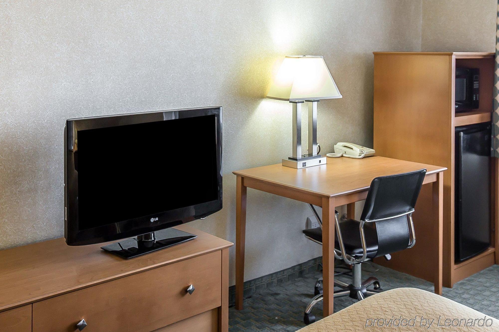 Quality Inn At Collins Road - Cedar Rapids Esterno foto